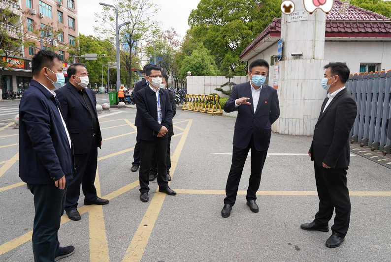 县委书记谭伯乐先后来到安义中学,江西文理技师学院以及南昌职业大学