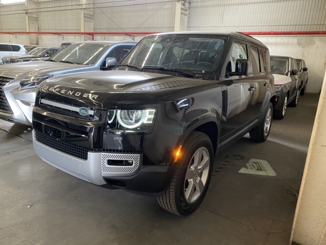 21款路虎卫士四门现车顶配90万起售全国