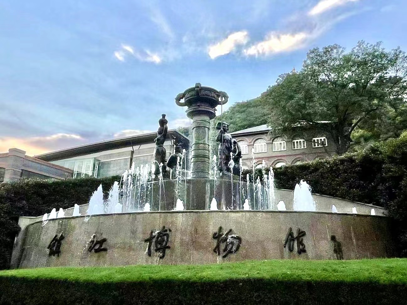 镇江博物馆：“诗化了的艺术殿堂”如何出圈？