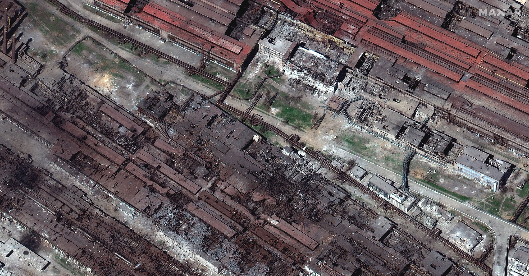 美媒公布亚速钢铁厂最新卫星图像
