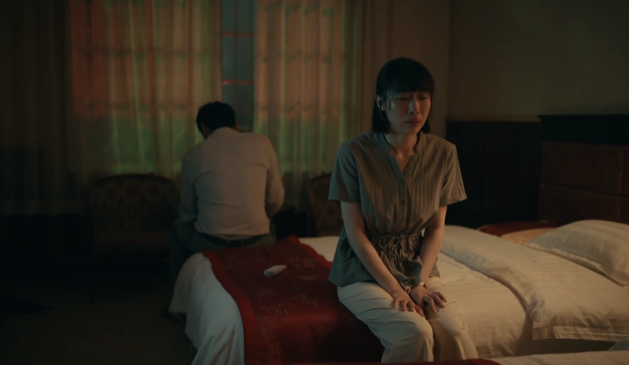 该剧的音乐起到了烘托情绪的作用。