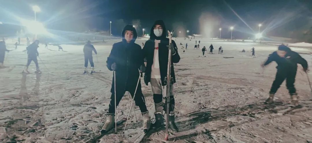 班级组织滑雪活动