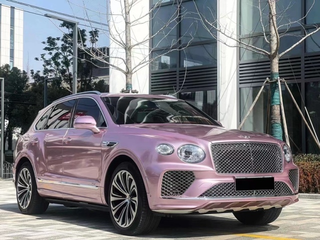 2022款粉色宾利添越女士首选包牌包税