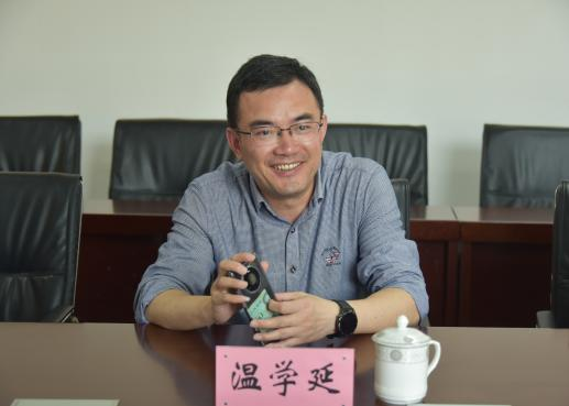 民进赣州市委会专职副主委张玉萍一行来赣州职业技术学院考察调研