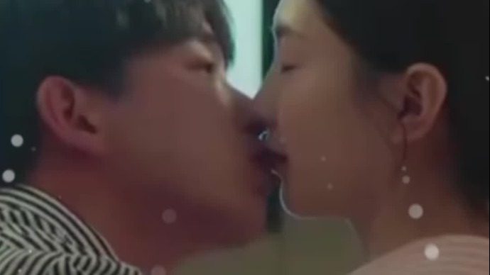 普天同庆！彭昱畅终于拍吻戏了_凤凰网视频_凤凰网