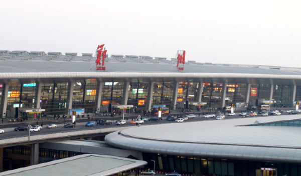 郑州机场原高速机场站防疫检查点已调整优化到了机场迎宾大道辅路