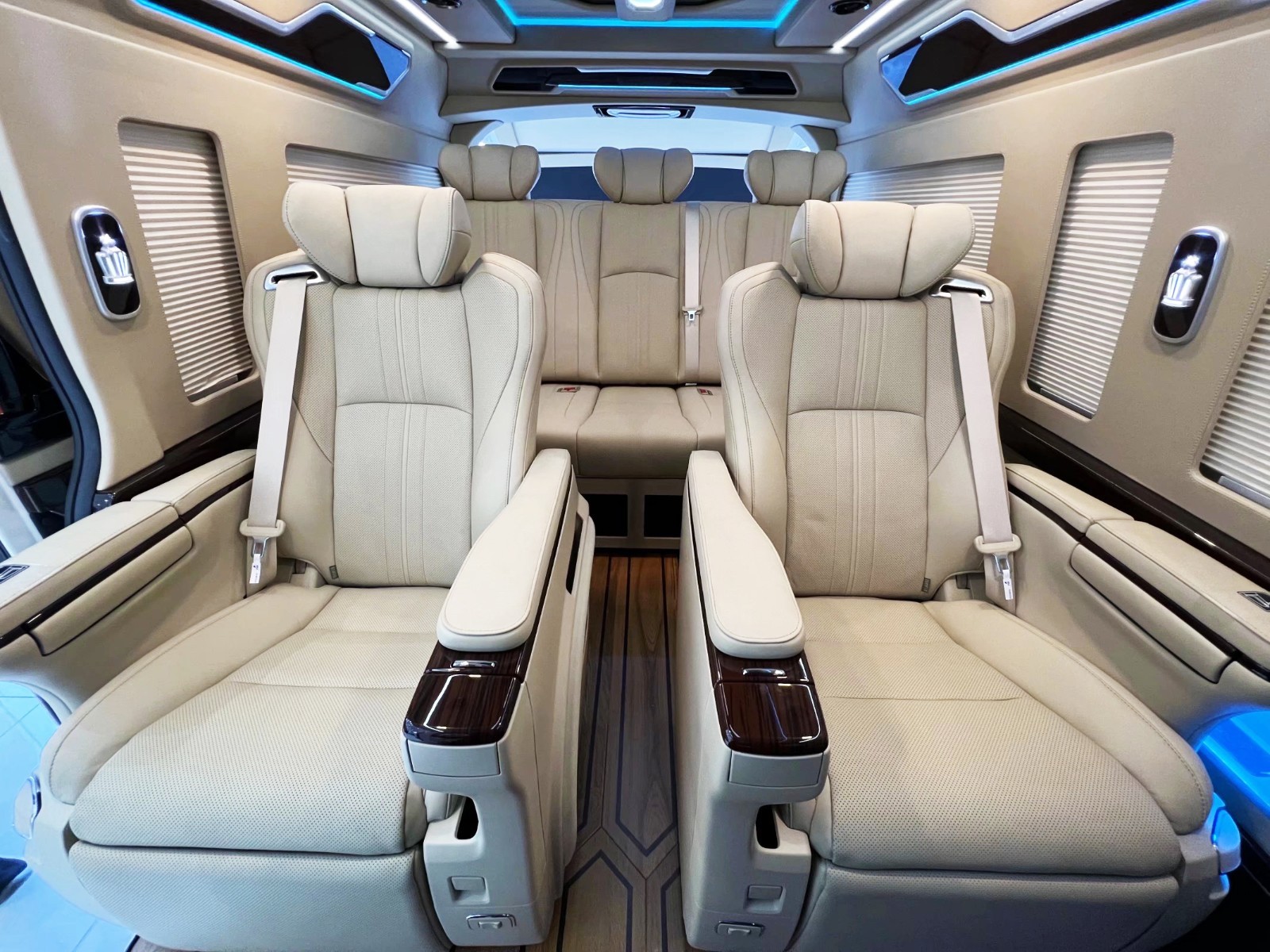 丰田海狮商务车价格进口海狮8座价格