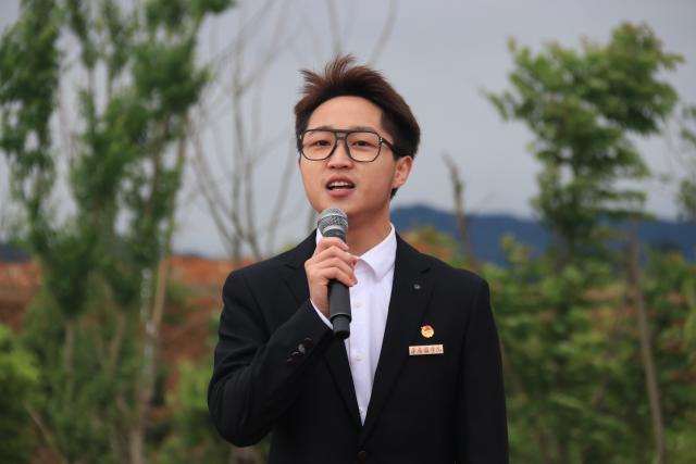 景德镇学院举行“喜迎二十大 永远跟党走 奋进新征程”主题团日活动