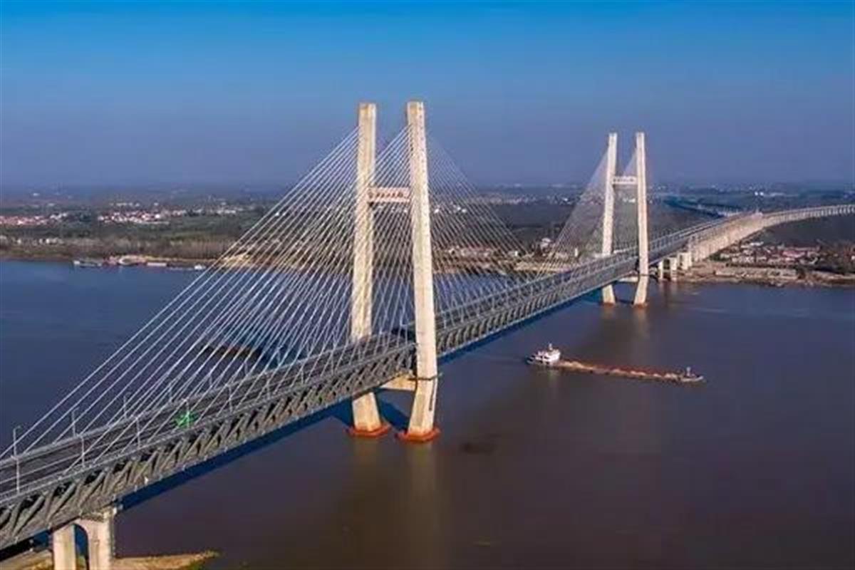 5月1日起鄂黄长江大桥小客车免费通行