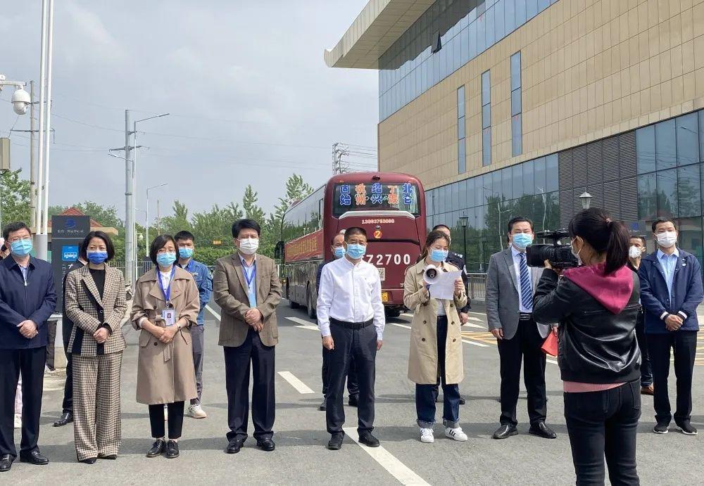 吴晓雨同志在欢送仪式上作为代表发言