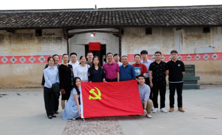 农业银行龙南市支行开展五四青年节活动凤凰网江西_凤凰网