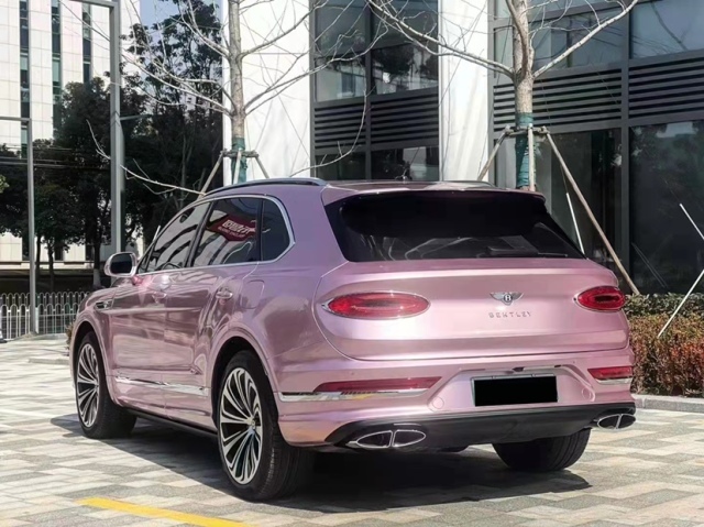 2022款粉色宾利添越女士首选包牌包税