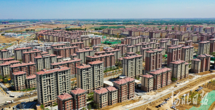 2022年5月1日拍摄的雄安新区雄东片区a单元安置房及配套设施项目.