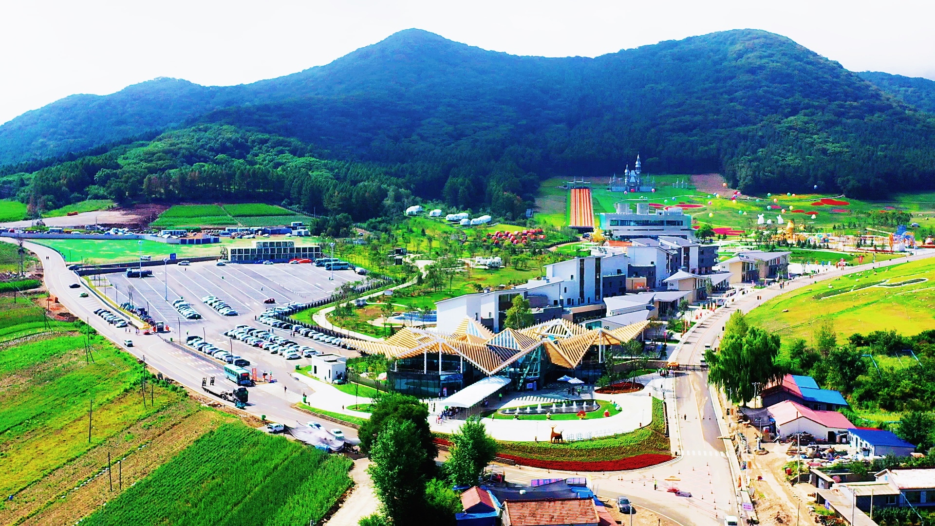 神鹿峰旅游度假区开园——让我们开启热爱的旅程！