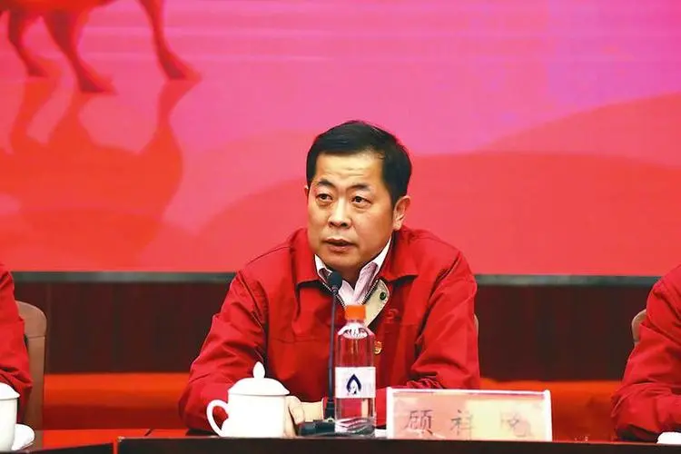 接棒的是顾祥悦,公开资料显示,顾祥悦也是土生土长的江苏涟水县人