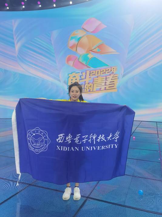 学生代表蒋梦瑶同学在特别节目录制现场