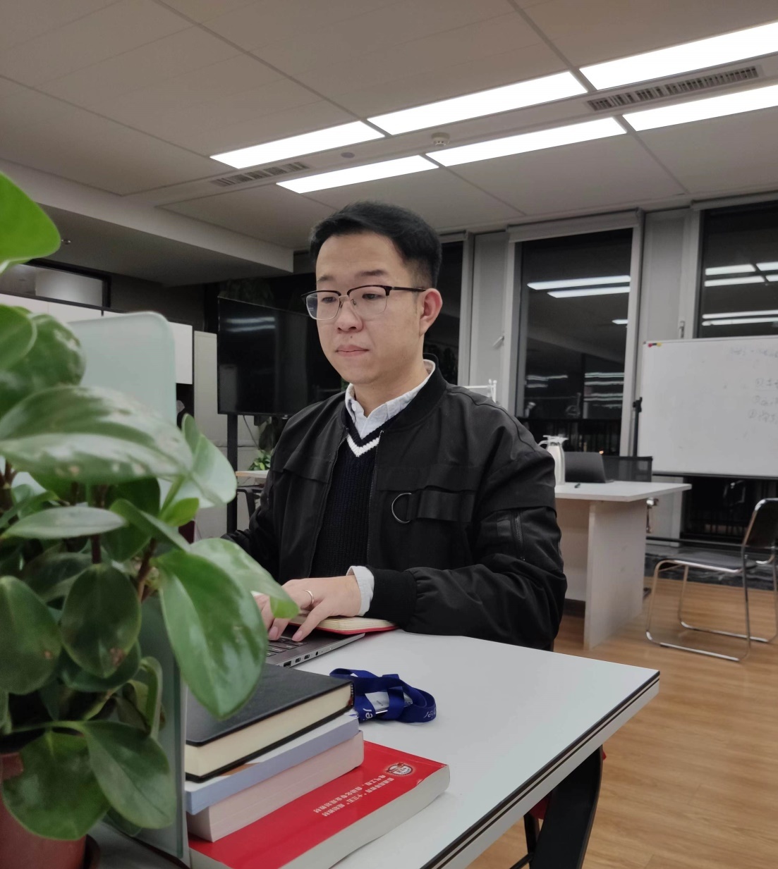 (日日顺供应链智研院售前规划工程师郝旭)