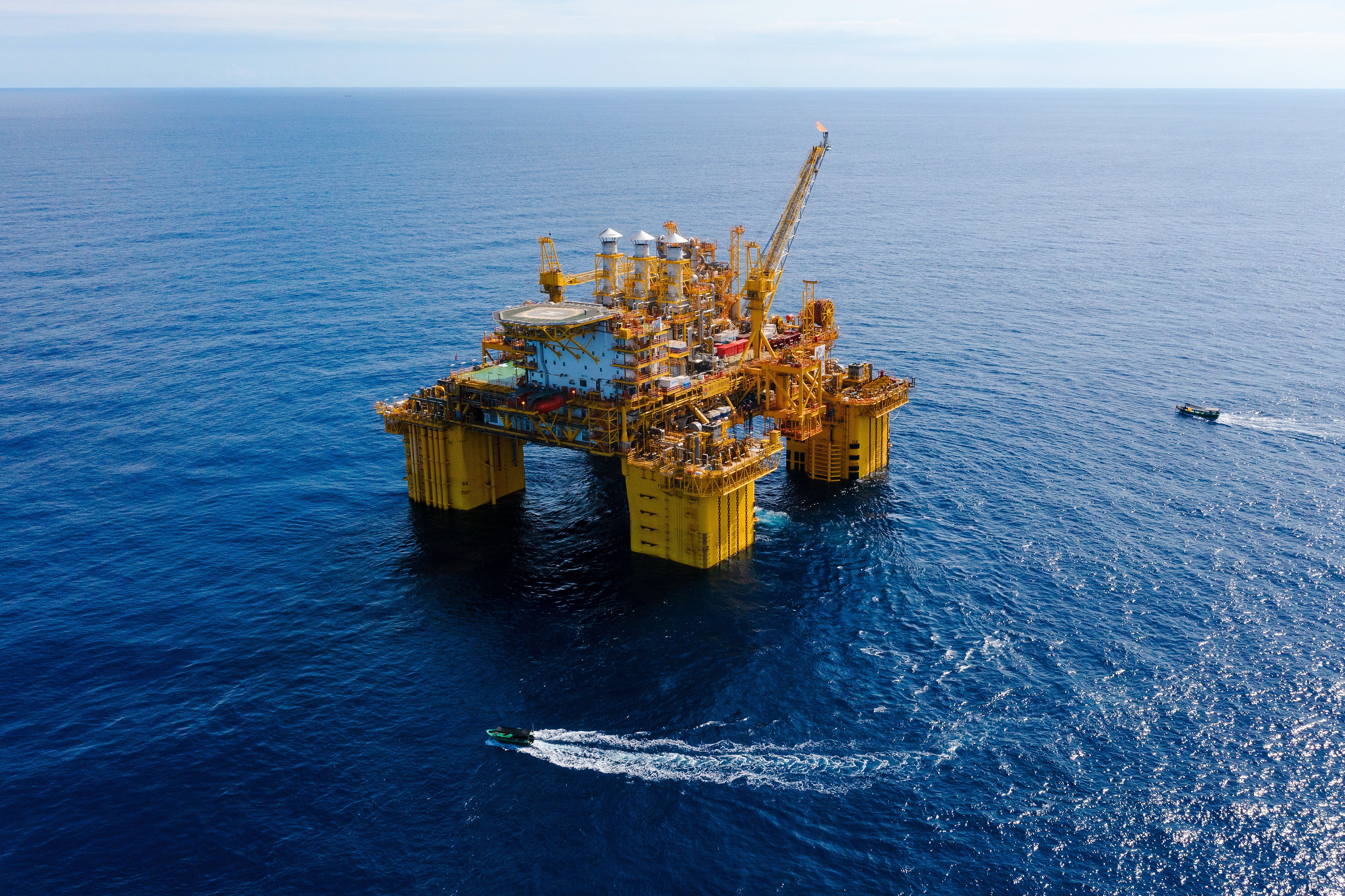 献礼劳动节深海一号建造项目组荣获全国工人先锋号