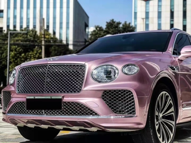 2022款粉色宾利添越女士首选 包牌包税