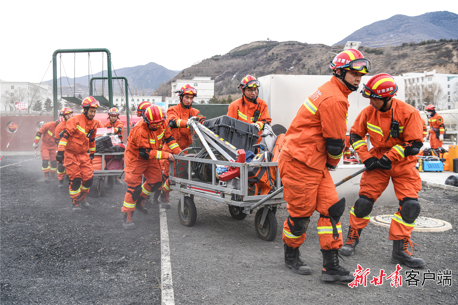 开展应急救援演练