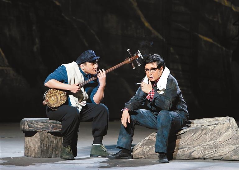 话剧《路遥》剧照 记者 尚洪涛 摄