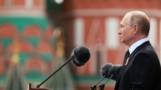 乌总统顾问：普京无意让战争升级 将试图解决三个主要问题