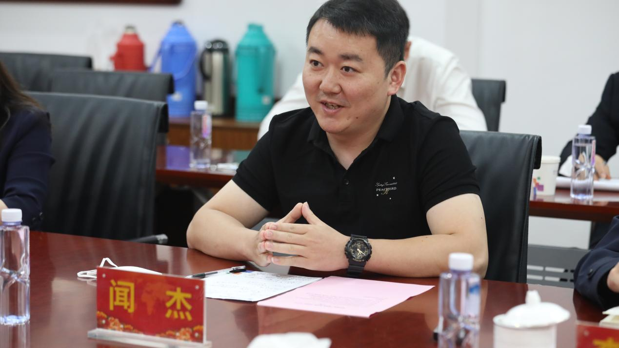 合肥北区少年宫支部书记,执行校长闻杰致辞