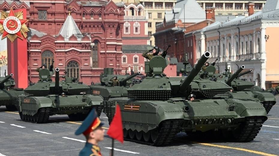  5月7日，俄罗斯首都莫斯科举行俄罗斯纪念卫国战争胜利77周年红场阅兵总彩排。这是5月9日胜利日红场阅兵式前的最后一次彩排，也是全流程彩排。图为彩排现场。