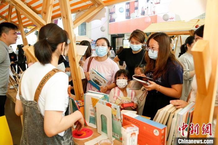 佛山“易本书”用共享理念撬动庞大的家庭藏书资源