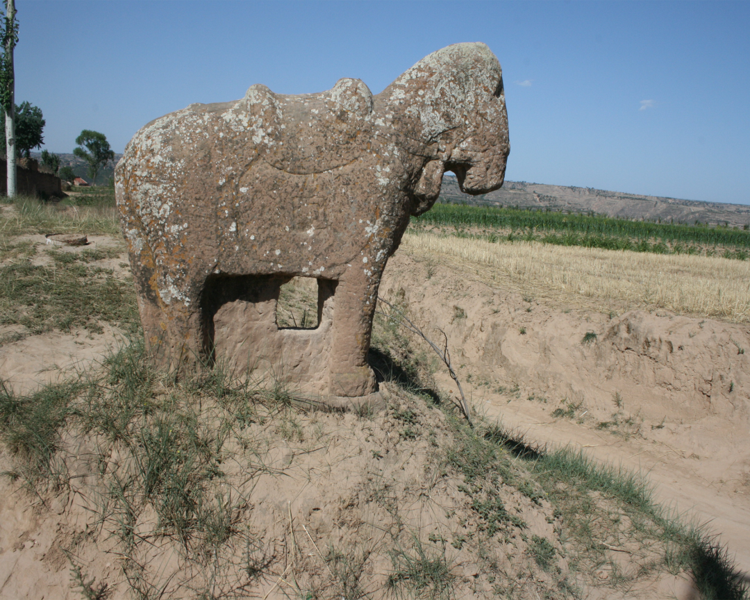 傅介子墓前的石马丨图源庆城县文旅局