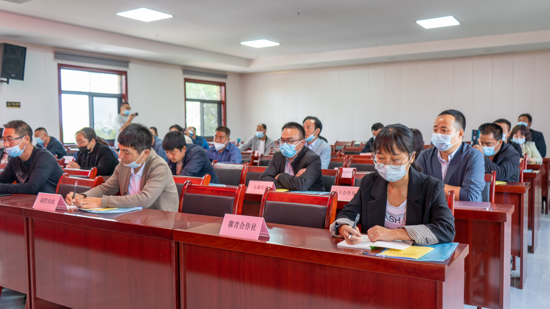 高陵区2022年农民专业合作社表彰暨业务能力提升培训会圆满举行