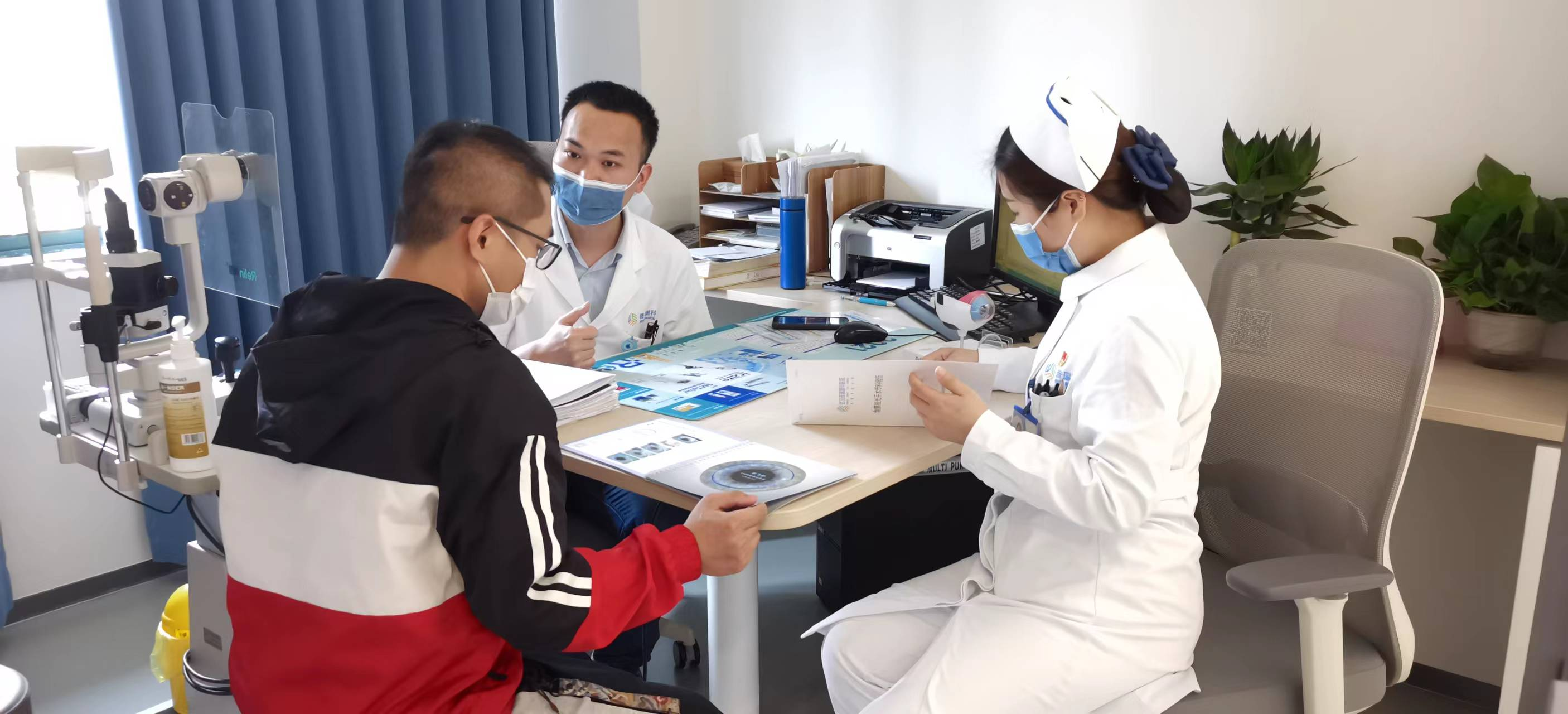 30岁男子近视650度成近视手术“绝缘体” 专家提醒：近视手术有严格禁忌症需量“眼”定制