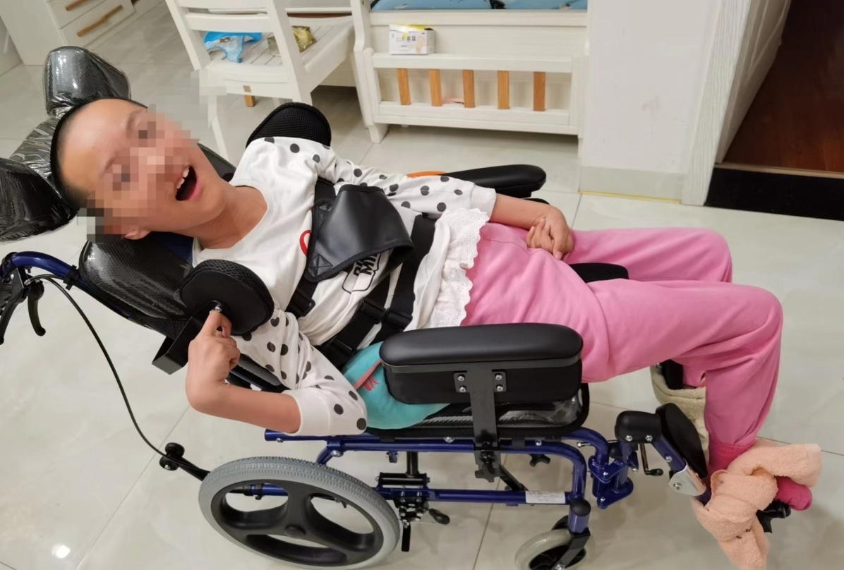 (残疾人士用上新辅具)