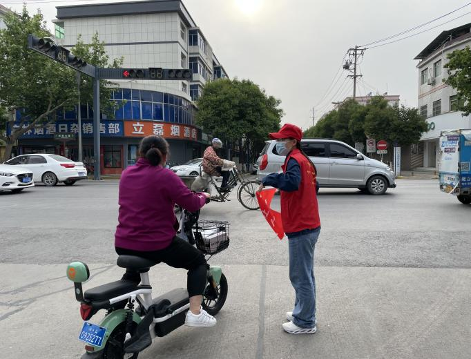 西安市高陵區車讓人人守規文明交通志願服務活動啟動