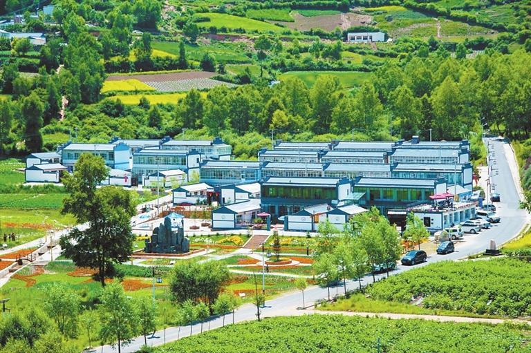 甘南州临潭县八角镇庙花山村