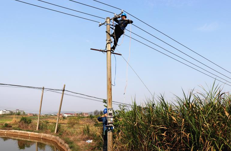 国网宁都县供电公司：“驴”起千渠水 滋润万亩田