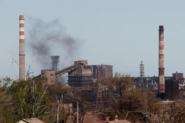 乌克兰改口：亚速钢铁厂仍有100名平民