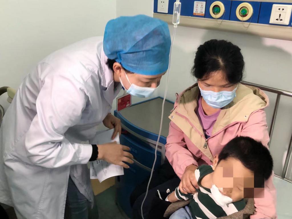 用各种器械把脸弄得狰狞可怕;11leschnyhan综合症leschnyhan sy