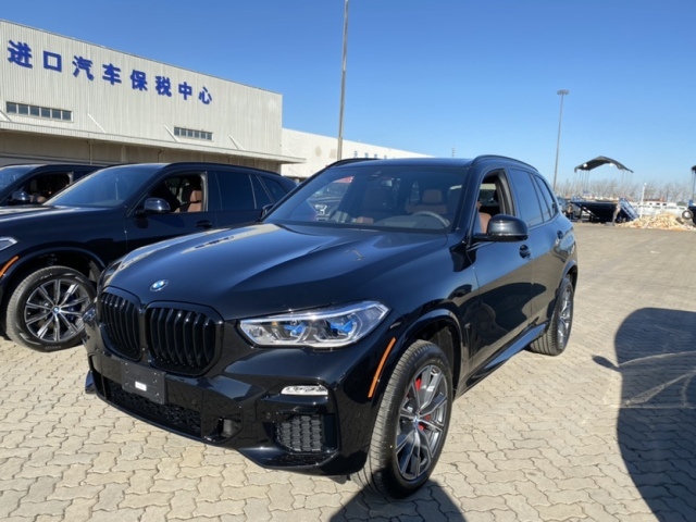 2021款宝马x5m运动国六现车80万送好礼
