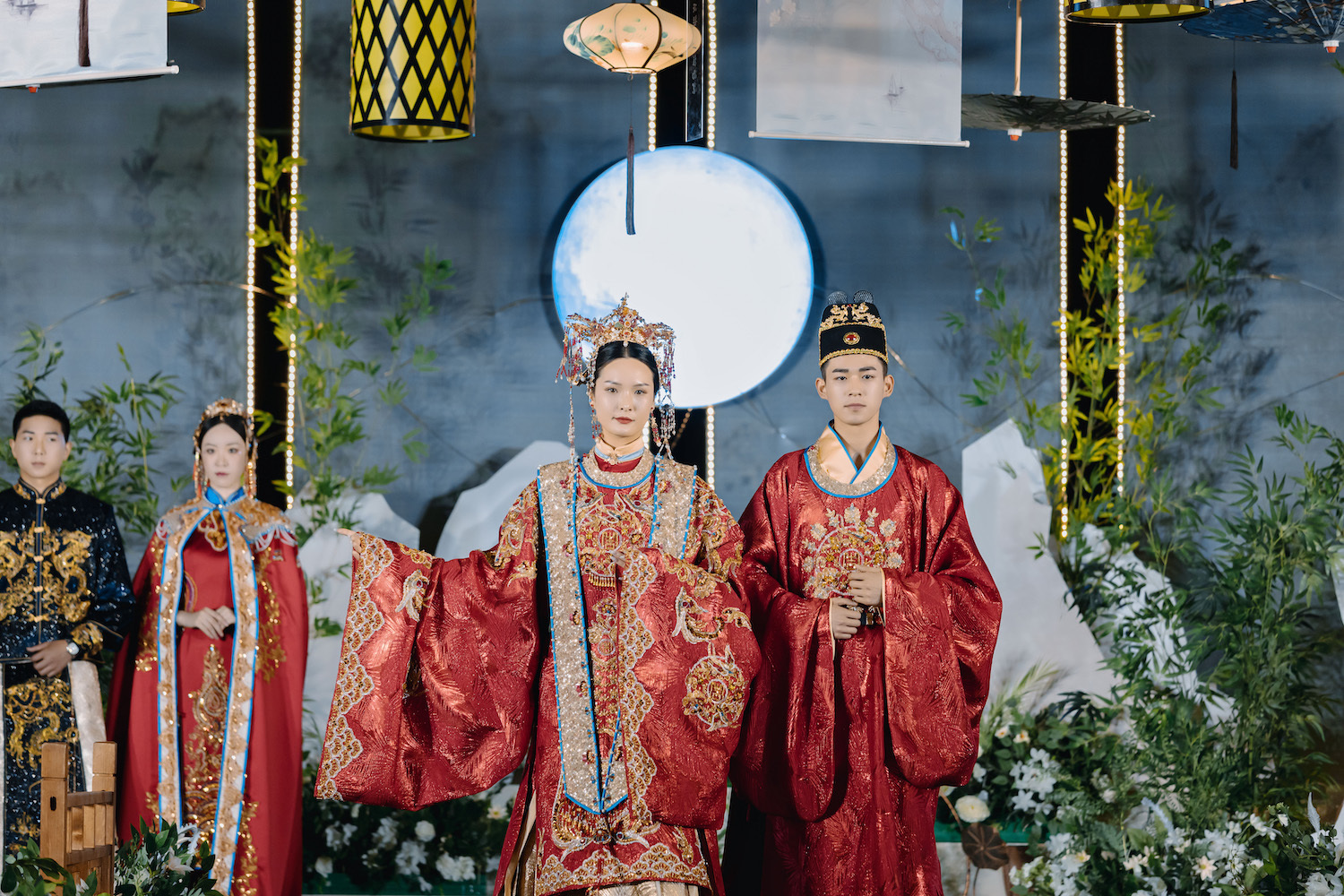 传统与时尚结合只此青绿国潮婚礼秀在青岛星河湾酒店惊艳亮相