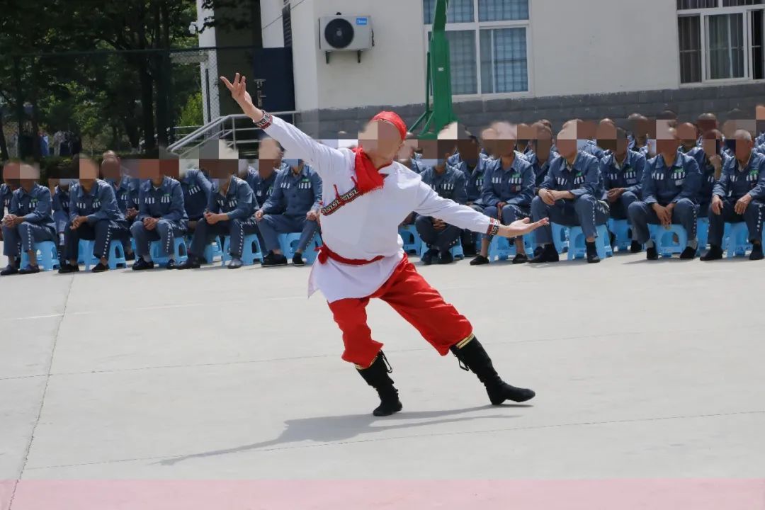 内蒙古乌兰监狱监狱长图片