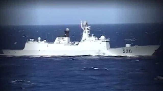 利比亚战争中国撤侨过程中危险重重，“徐州号”军舰特地海外警戒护航