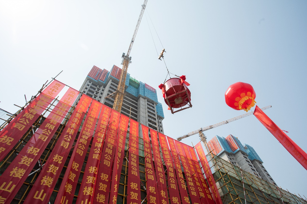 倾心匠筑 喜封金顶