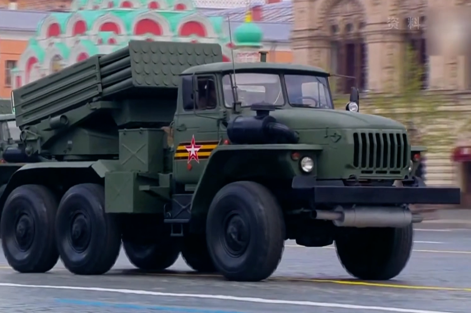 首次亮相红场旋风g多管火箭炮威力到底有多猛