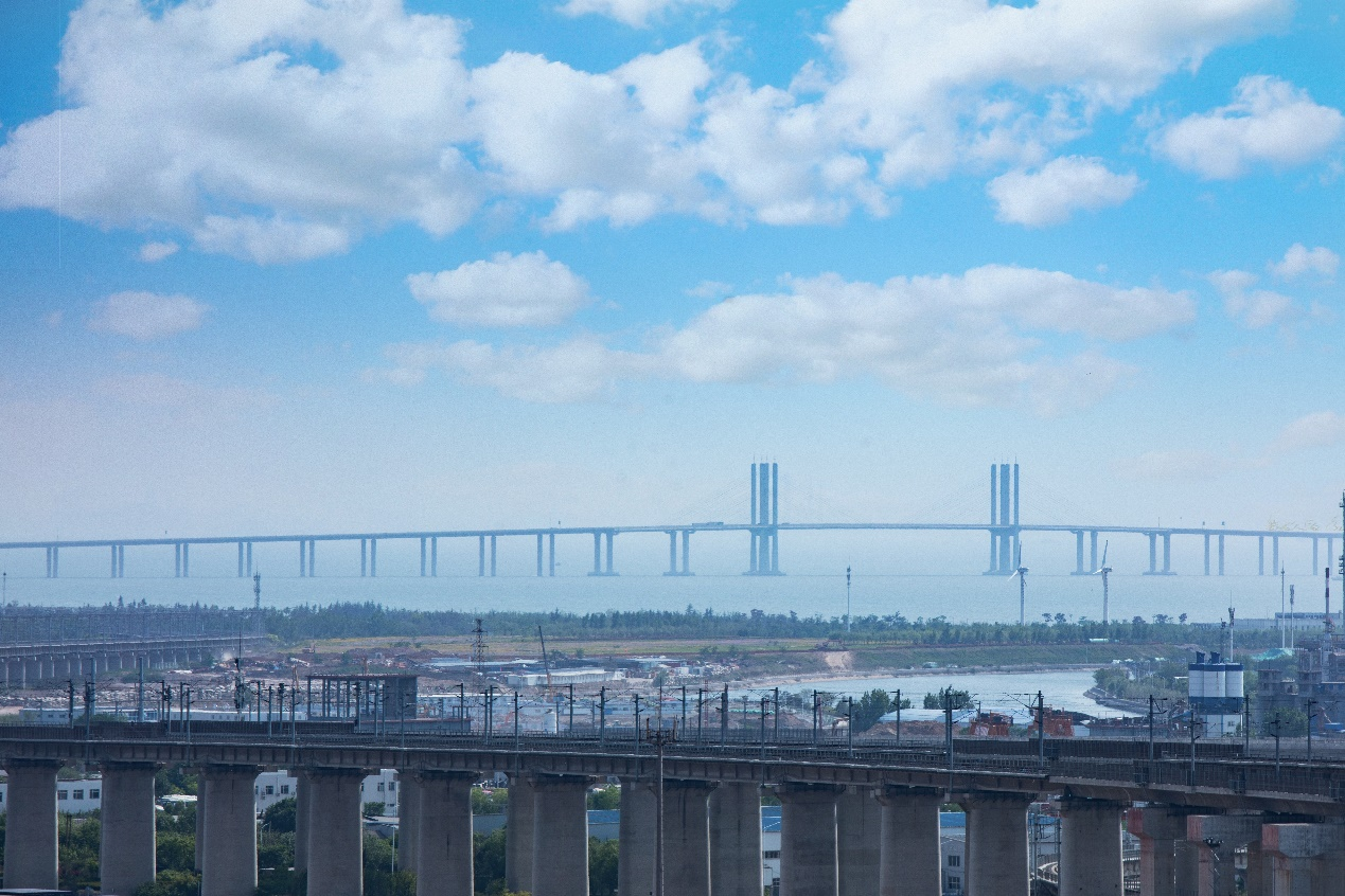 倾心匠筑 喜封金顶