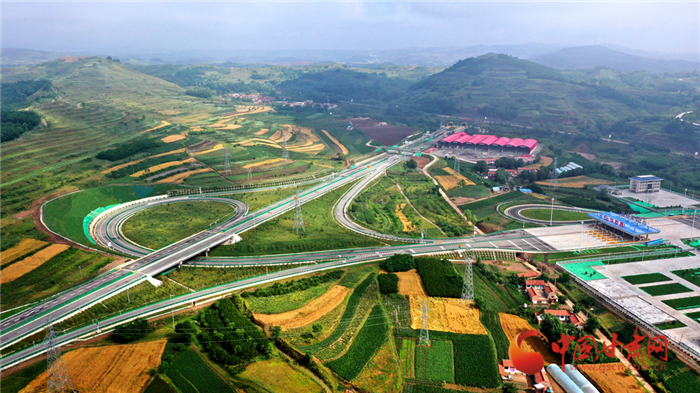 平天高速公路(摄影:张宾)