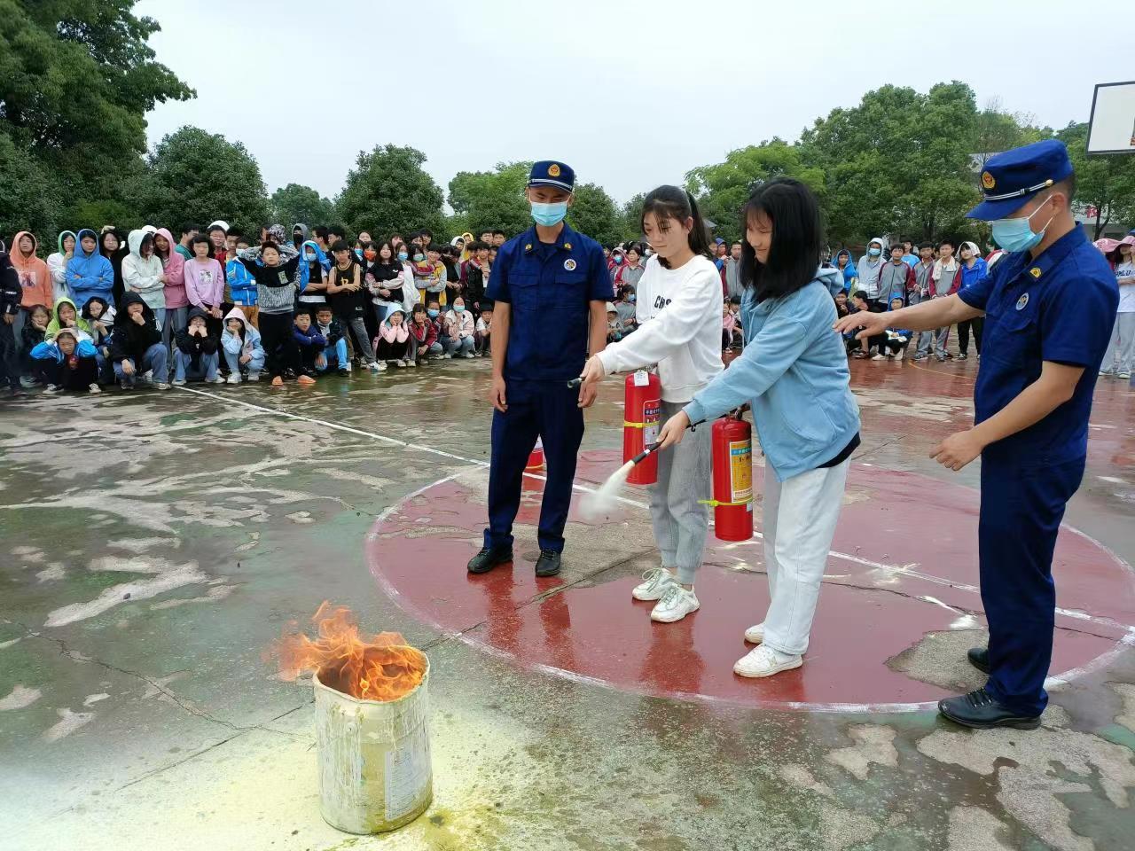 江西东乡：应急疏散演练进校园