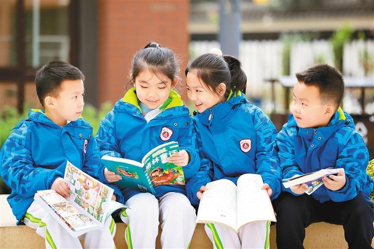 雁塔区第三小学学生在阅读中快乐成长 受访者供图