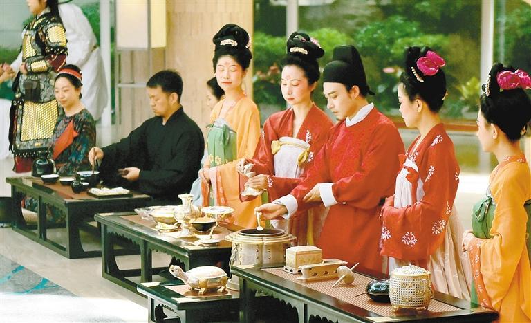 大唐宫廷茶礼展演.(首席记者 李明 摄)