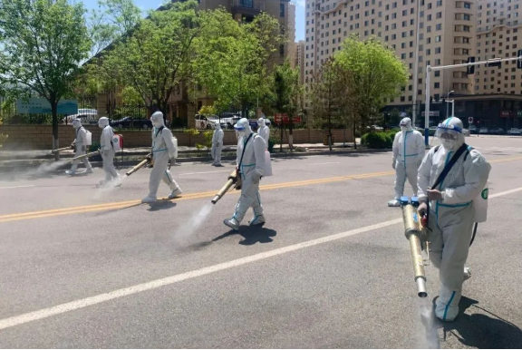 王贺民现场检查疫情防控工作落实情况并慰问疫情防控一线工作人员